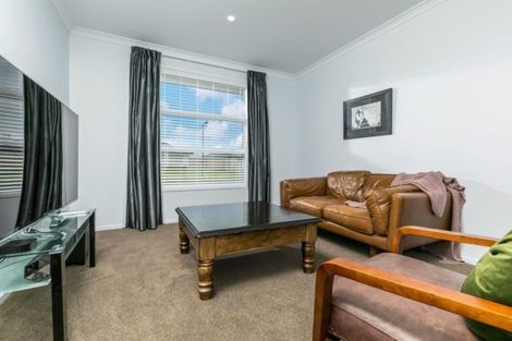 Photo of property in 5 Aporo Drive, Kumeu, 0810