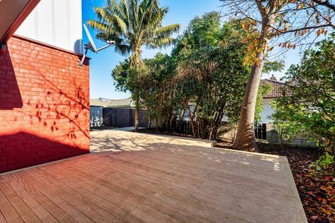 Photo of property in 2/24 Miro Street, New Lynn, Auckland, 0600