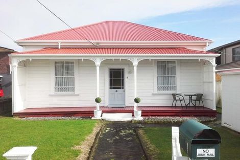 Photo of property in 8 Cutfield Road, New Plymouth, 4310