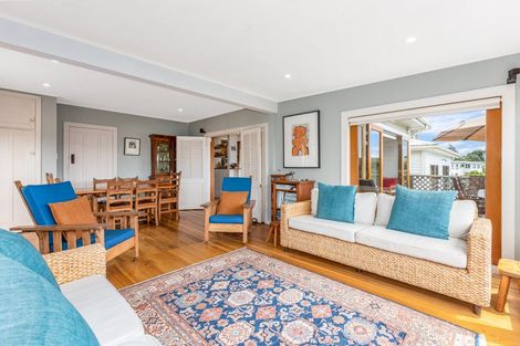 Photo of property in 39 Bayview Road, Paremata, Porirua, 5024