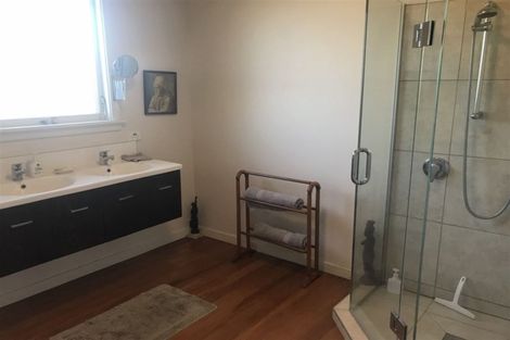 Photo of property in 53 Papanui Road, Merivale, Christchurch, 8014