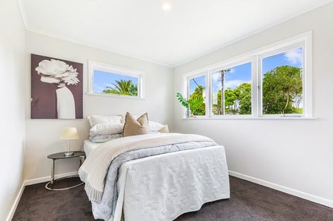 Photo of property in 61 Archibald Road, Kelston, Auckland, 0602