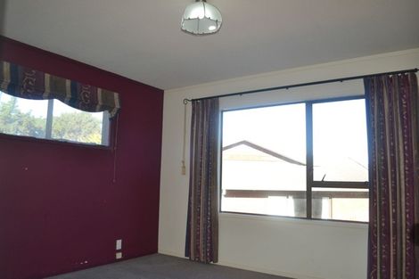 Photo of property in 1/52 Guadeloupe Crescent, Grenada Village, Wellington, 6037