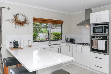 Photo of property in 71 Ayrshire Drive, Grandview Heights, Hamilton, 3200