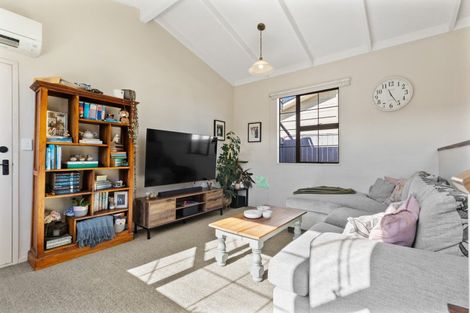 Photo of property in 1/184 Tahunanui Drive, Tahunanui, Nelson, 7011