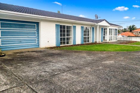 Photo of property in 1/5 Napoleon Avenue, Milford, Auckland, 0620