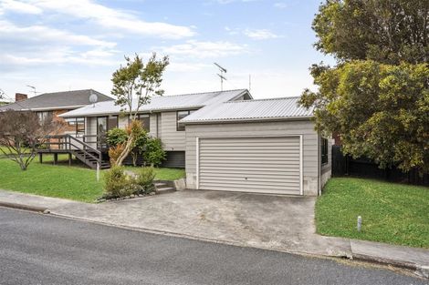 Photo of property in 1/1 Meadowvale Avenue, Forrest Hill, Auckland, 0620