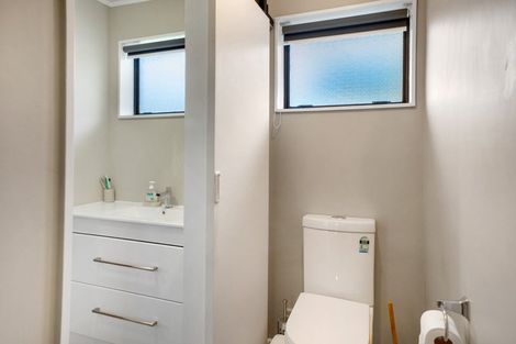 Photo of property in 27b Shackle Lane, Whitby, Porirua, 5024