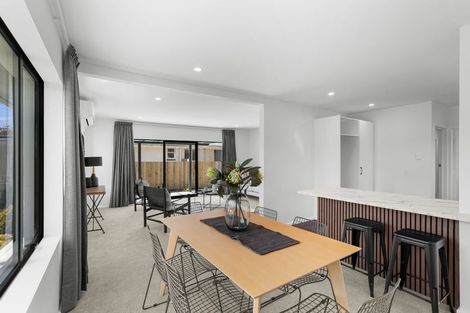 Photo of property in 37 Springbank Street, Bryndwr, Christchurch, 8053