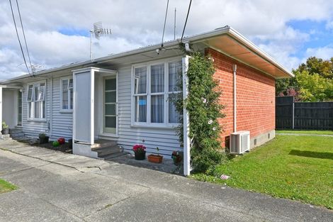 Photo of property in Heretaunga Flats, 4/652 Fergusson Drive, Trentham, Upper Hutt, 5018