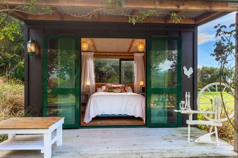 Photo of property in 389 Tararua Road, Levin, 5571