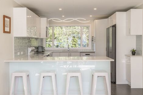 Photo of property in 42 Eatwell Avenue, Paraparaumu Beach, Paraparaumu, 5032