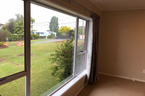Photo of property in 126 Bleakhouse Road, Mellons Bay, Auckland, 2014