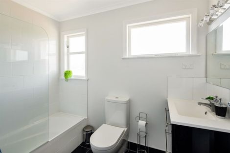 Photo of property in 104 Miramar North Road, Miramar, Wellington, 6022