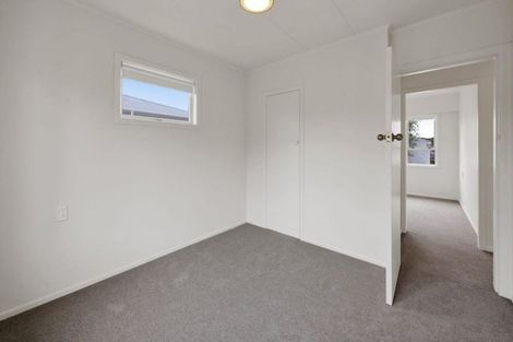 Photo of property in 5 Nikau Street, Inglewood, 4330