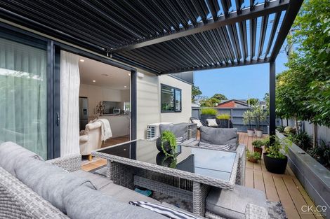 Photo of property in 1/51 Kings Crescent, Hutt Central, Lower Hutt, 5010