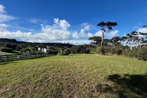 Photo of property in 6 Matheson Road, Red Beach, 0932