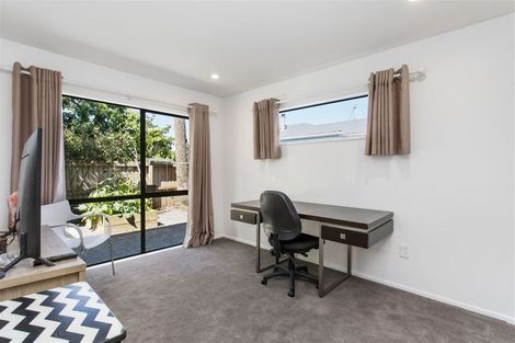 Photo of property in 18 Kotare Street, Fendalton, Christchurch, 8041