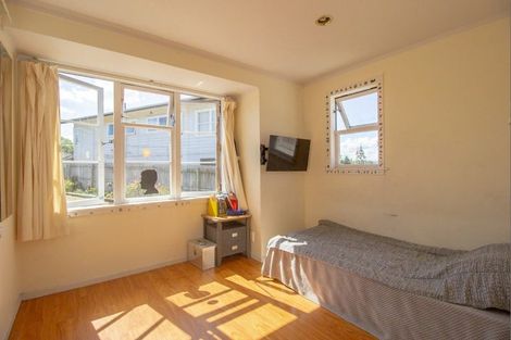Photo of property in 11 Ramwall Place, Weymouth, Auckland, 2103