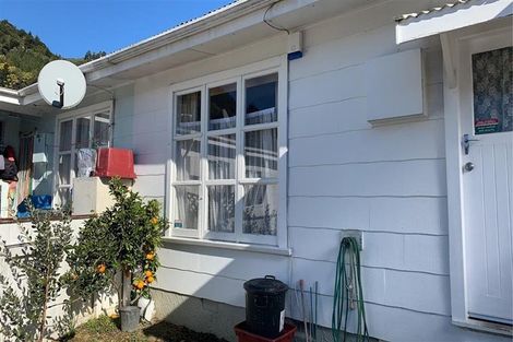 Photo of property in 8/93 Waikawa Road, Picton, 7220