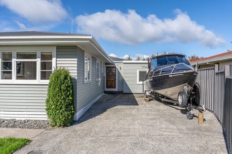 Photo of property in 25 Taylor Terrace, St Andrews, Hamilton, 3200