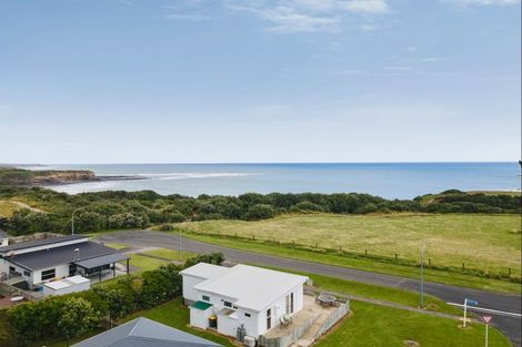 Photo of property in 11 Hector Place, Opunake, 4616