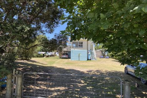 Photo of property in 24 Wehiwehi Road, Matapouri, Whangarei, 0173