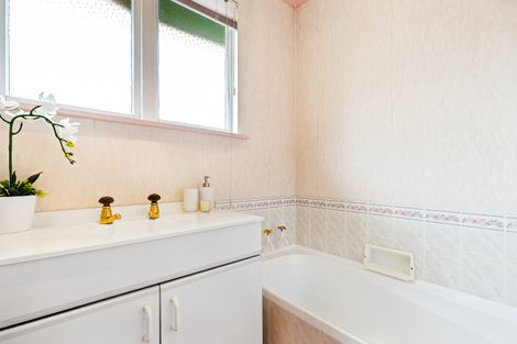 Photo of property in 20 Springhill Street, Avonhead, Christchurch, 8042