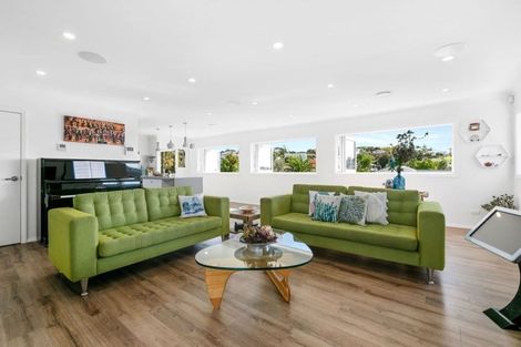 Photo of property in 14a Tiri View Place, Waiake, Auckland, 0630