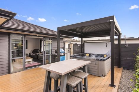 Photo of property in 47 San Priamo Place, Paraparaumu Beach, Paraparaumu, 5032