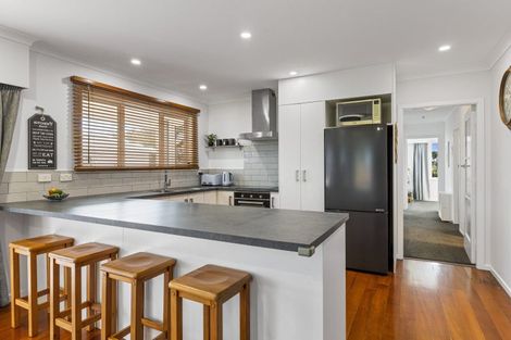 Photo of property in 135 Brecon Road, Stratford, 4332