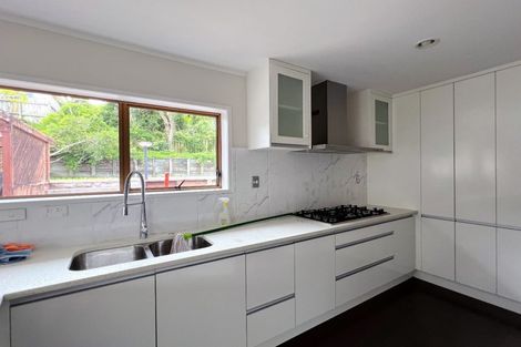 Photo of property in 15 Oaktree Avenue, Browns Bay, Auckland, 0630