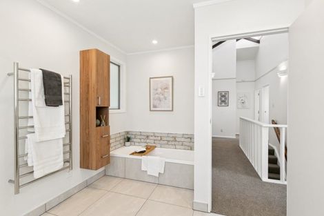 Photo of property in 3 Saint Aidans Way, Tawa, Wellington, 5028