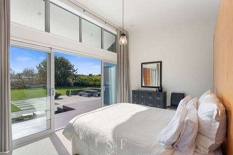 Photo of property in 8 Ngarara Road, Waikanae, 5036