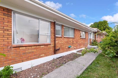 Photo of property in 3/17 Captain Scott Road, Glen Eden, Auckland, 0602