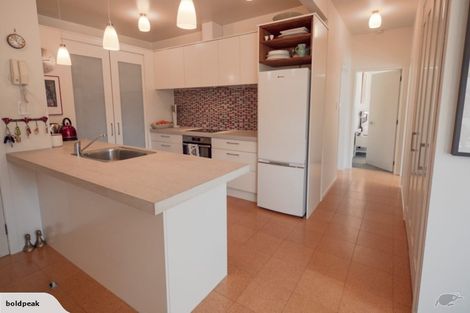 Photo of property in 12/24 Elizabeth Street, Mount Victoria, Wellington, 6011