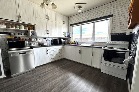 Photo of property in 1 Kipling Street, Roslyn, Palmerston North, 4414