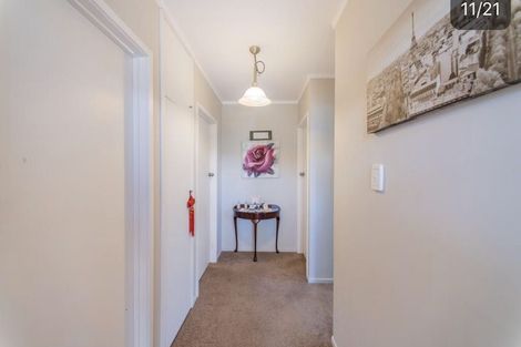 Photo of property in 4 Seaton Road, Murrays Bay, Auckland, 0630