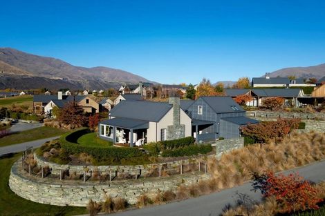 Photo of property in 10 Mica Ridge, Arrowtown, 9371