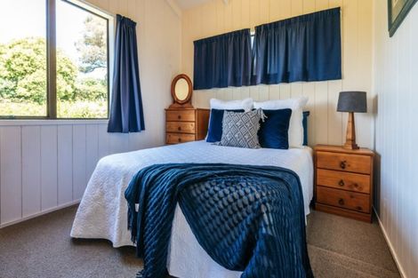 Photo of property in 14 Cory Road, Palm Beach, Waiheke Island, 1081