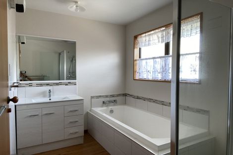 Photo of property in 10 Innisfree Place, Northwood, Christchurch, 8051