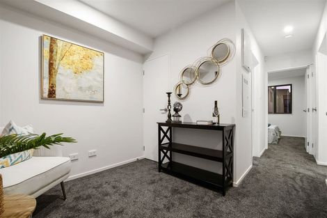 Photo of property in 2/6 Kereru Street, Henderson, Auckland, 0612