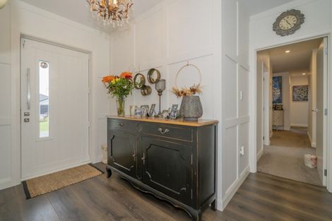 Photo of property in 5 Lady Jocelyn Place, Whitianga, 3510