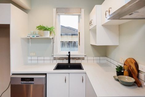 Photo of property in 223 College Street, West End, Palmerston North, 4412