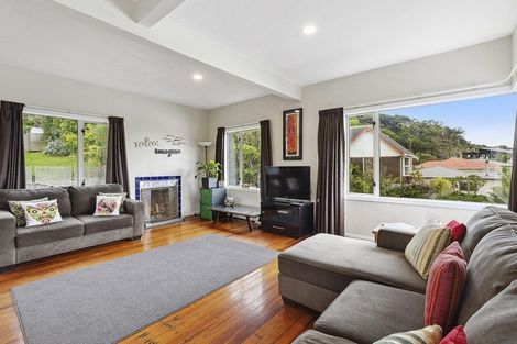 Photo of property in 32 Rawhiti Road, Pukerua Bay, 5026