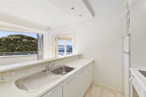 Photo of property in Rockhaven Saville, 116 Oriental Parade, Oriental Bay, Wellington, 6011