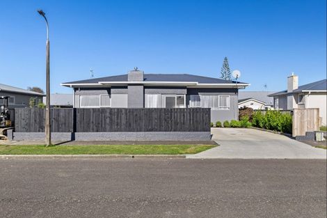 Photo of property in 8 Glasgow Street, Takaro, Palmerston North, 4412