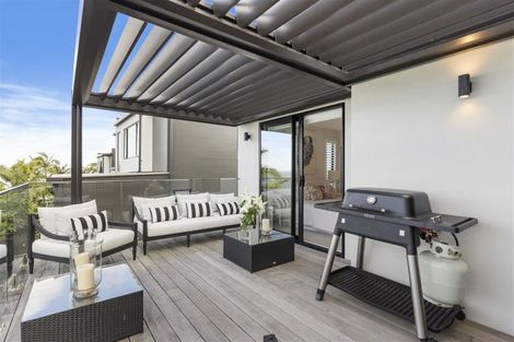 Photo of property in 18a Marama Street, Castor Bay, Auckland, 0620