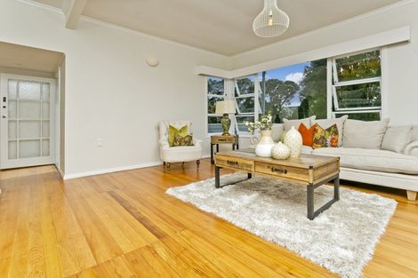 Photo of property in 1/221 Lake Road, Belmont, Auckland, 0622