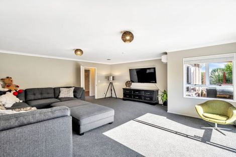 Photo of property in 35 Mansfield Drive, Kaiapoi, 7630
